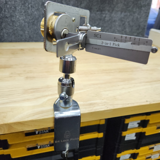 Vise for Cylinder Picking Practice